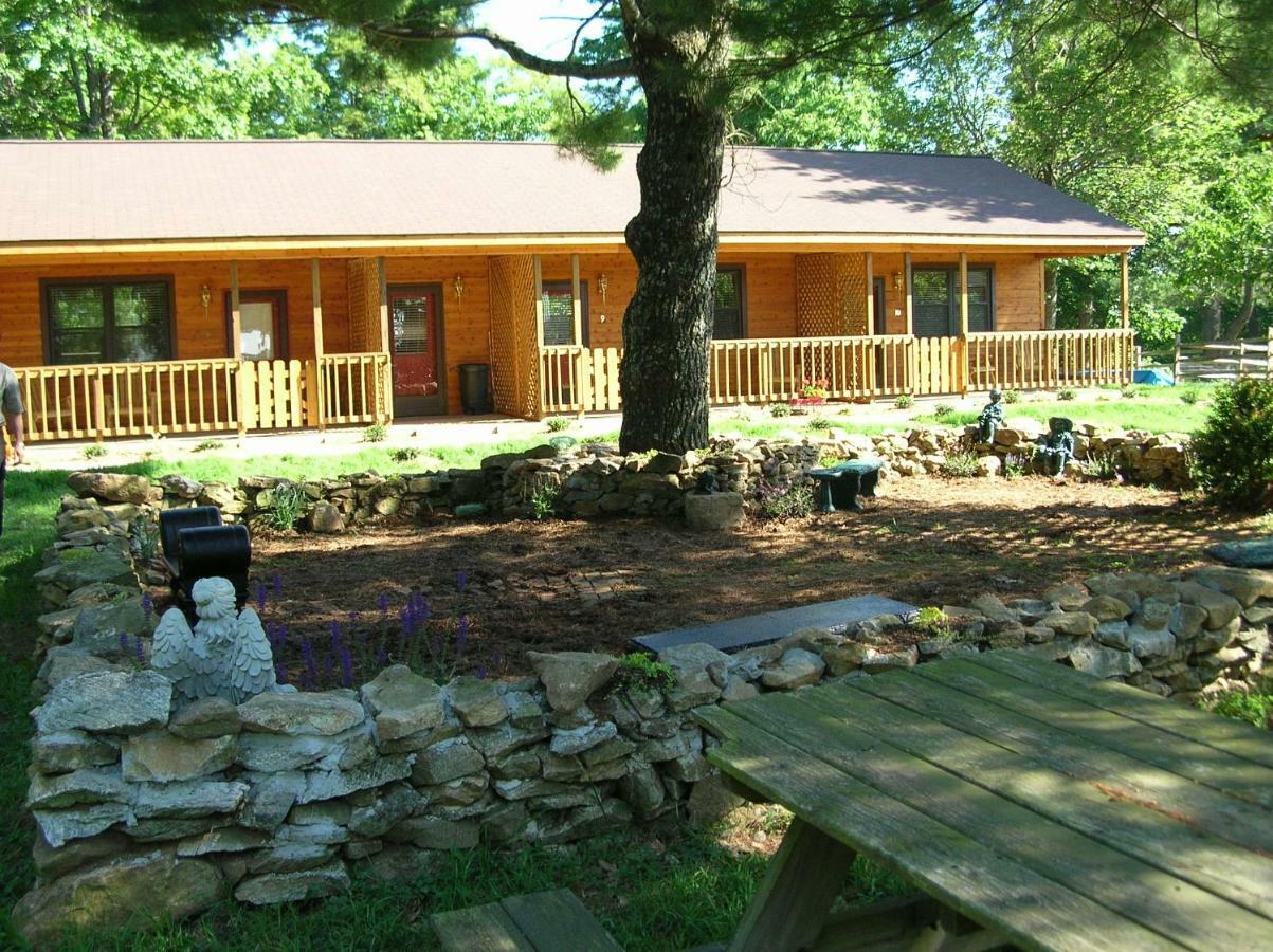 רואנוק Bent Mountain Lodge מראה חיצוני תמונה